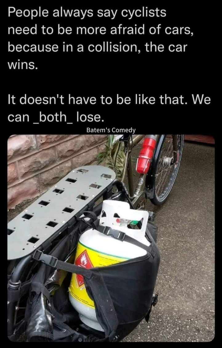 This cyclist is really committed to the 'we can both lose' philosophy.