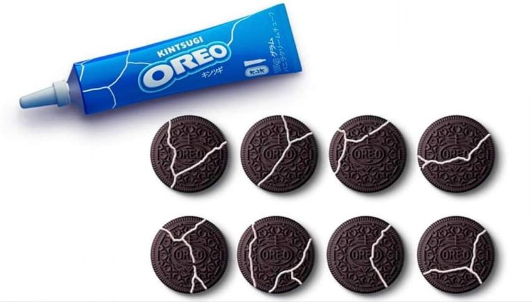 Me trying to fix my life with some Oreo kintsugi. It's not working.